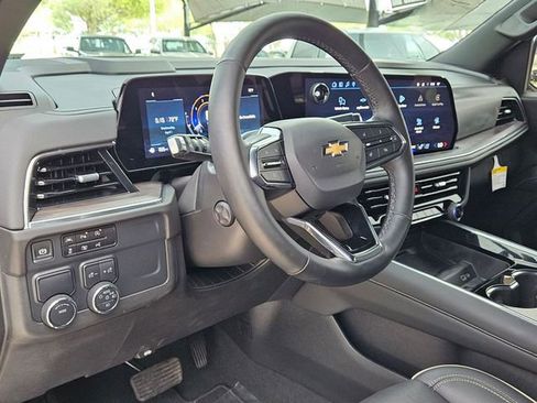 Used 2025 Chevrolet Tahoe Premier image 8