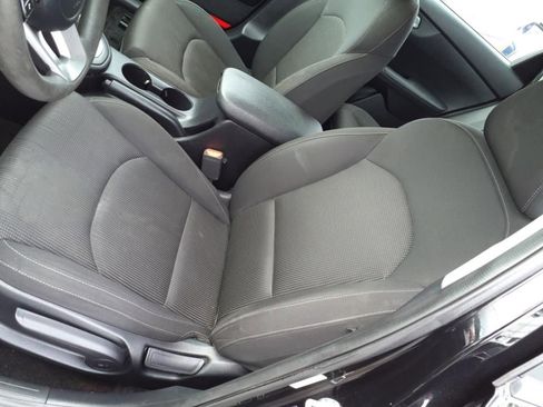 Used 2019 Kia Forte LXS image 22