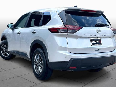 Used 2024 Nissan Rogue S image 11