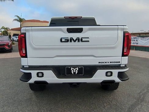 New 2025 GMC Sierra 1500 AT4 w/ AT4 Premium Package image 8