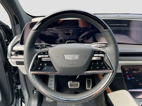 New 2026 Cadillac Vistiq Luxury image 11