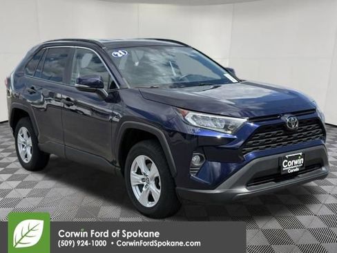 Used 2021 Toyota RAV4 XLE AWD/4WD image 1