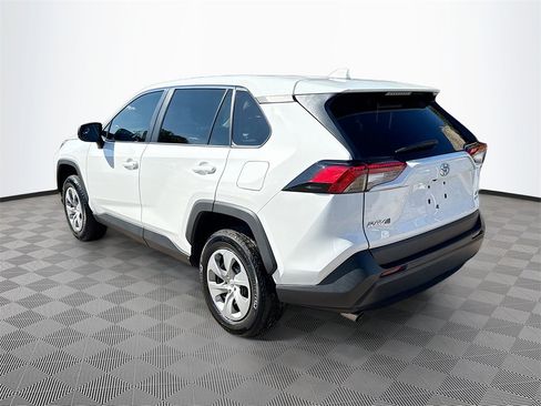 Used 2023 Toyota RAV4 LE image 8