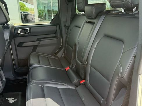 Used 2025 Ford Bronco Outer Banks AWD/4WD image 9