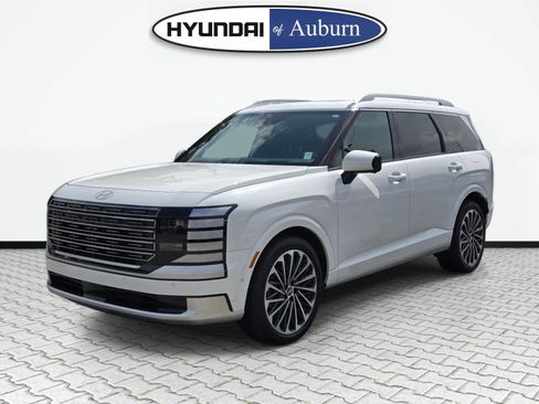 Certified 2026 Hyundai Palisade Calligraphy FWD image 11