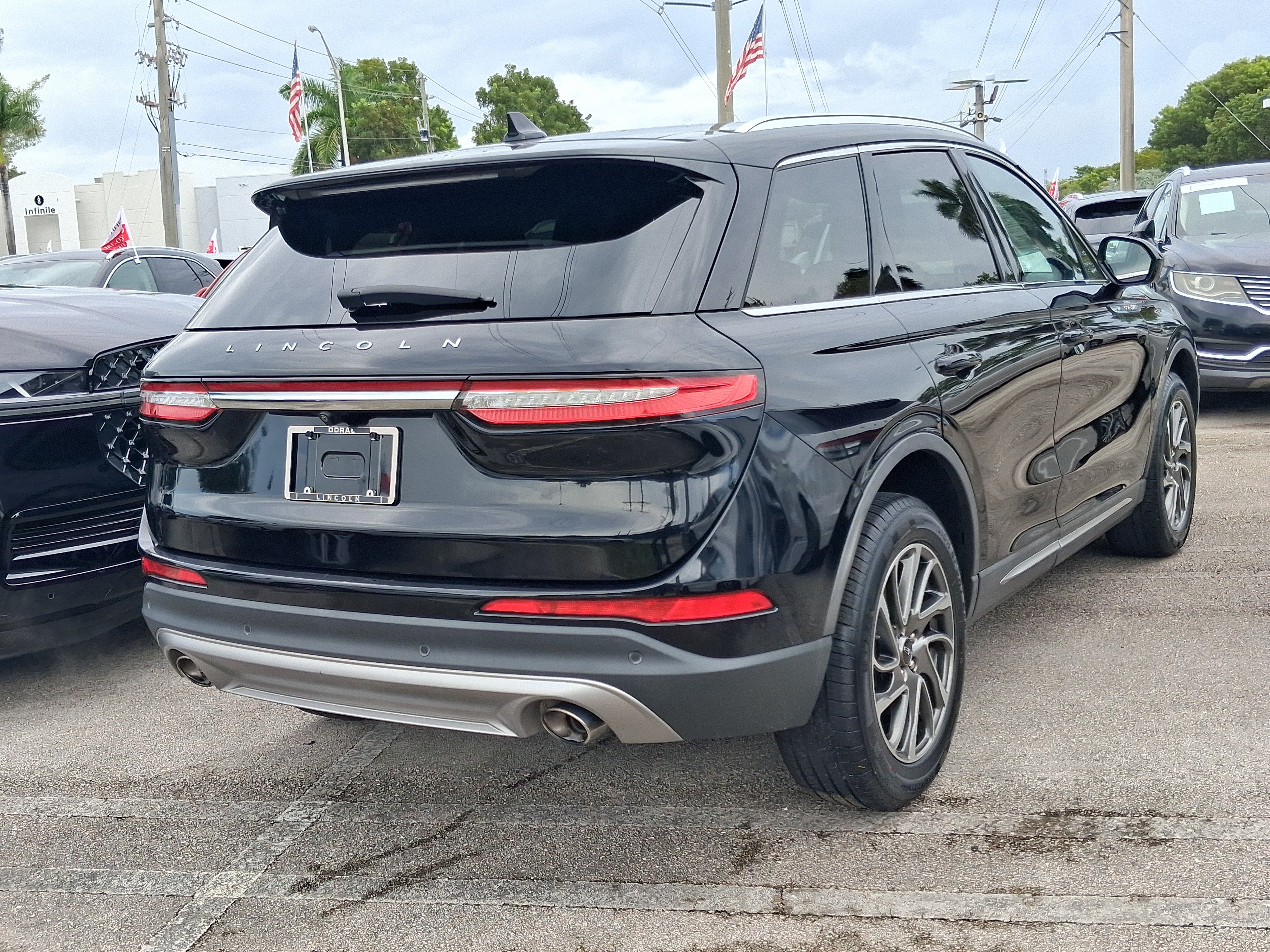 Used 2021 Lincoln Corsair FWD image 4