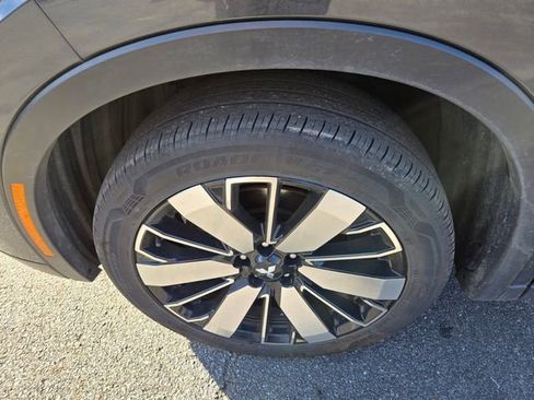 Used 2025 Mitsubishi Outlander SE image 4