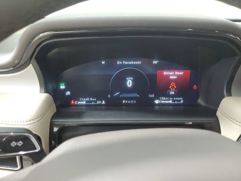Certified 2023 Lincoln Nautilus AWD image 26