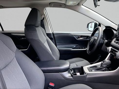 Certified 2022 Toyota RAV4 XLE w/ Convenience Package image 28