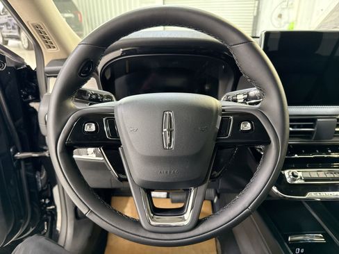 New 2026 Lincoln Corsair Premiere image 13