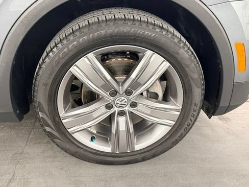 Used 2021 Volkswagen Tiguan SEL w/ 2-Row Tiguan MDO Package AWD/4WD image 10