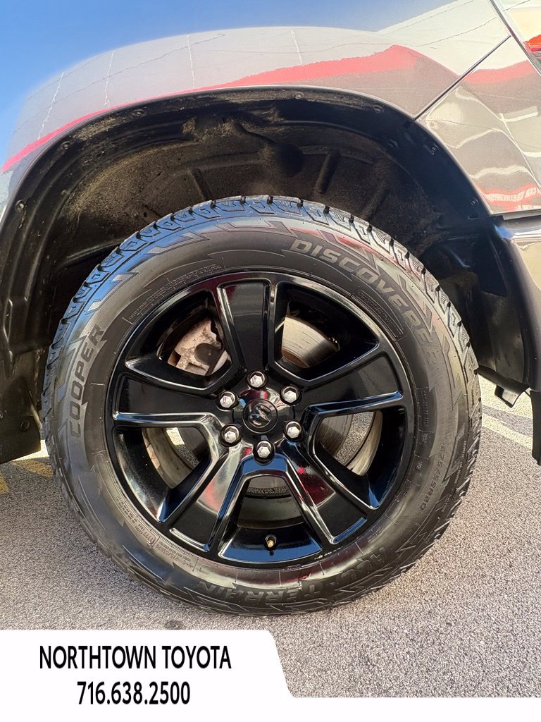 Used 2022 RAM 1500 Big Horn w/ Night Edition AWD/4WD image 8