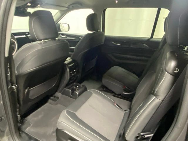 Used 2023 Jeep Grand Cherokee L Laredo w/ Luxury Tech Group I AWD/4WD image 12