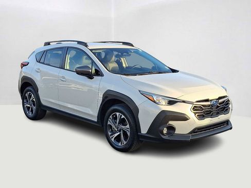 Used 2024 Subaru Crosstrek 2.0i Premium image 4