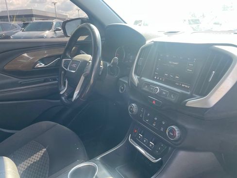 Used 2020 GMC Terrain SLE w/ Elevation Edition FWD image 29