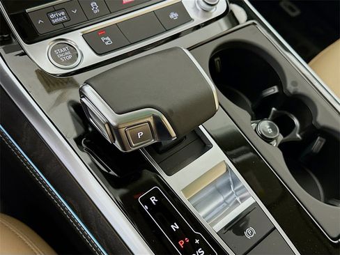Used 2025 Audi Q7 3.0T Premium Plus image 22