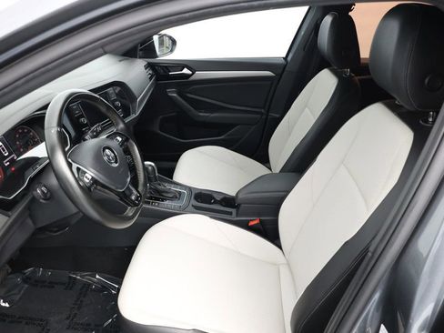 Used 2020 Volkswagen Jetta R-Line image 17