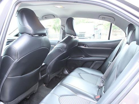 Used 2023 Toyota Camry SE FWD image 10