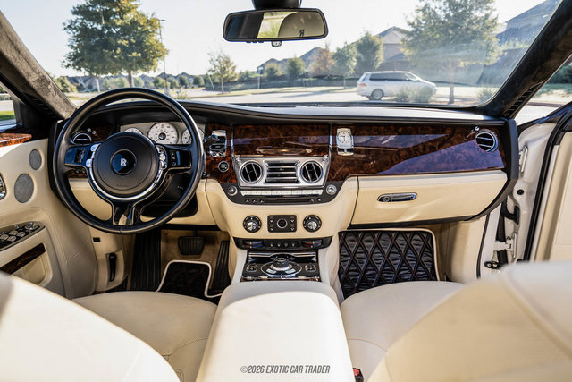 Used 2013 Rolls-Royce Ghost RWD image 75