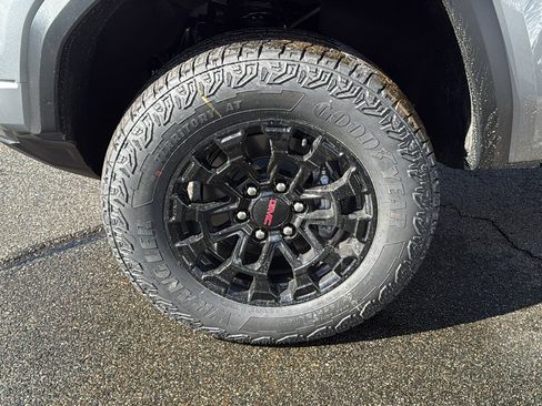 New 2026 GMC Canyon Elevation w/ Convenience Package image 6