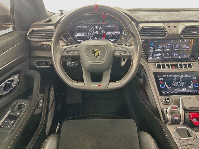 Used 2023 Lamborghini Urus Performante AWD/4WD image 25