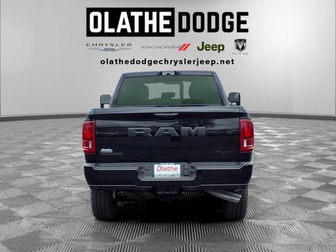 New 2026 RAM 2500 Big Horn AWD/4WD image 25