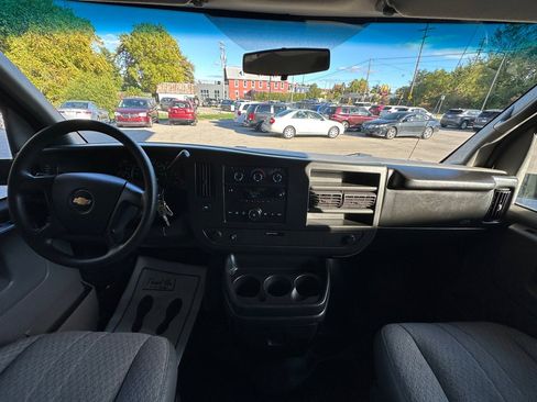Used 2014 Chevrolet Express 1500 AWD image 18