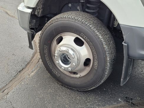 Used 2022 Ford F350 Lariat w/ Lariat Ultimate Package image 10