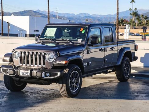 Certified 2023 Jeep Gladiator Overland image 4