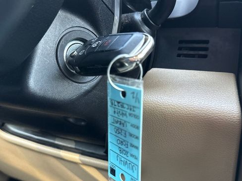 Used 2018 Ford F250 Lariat w/ Lariat Value Package RWD image 28