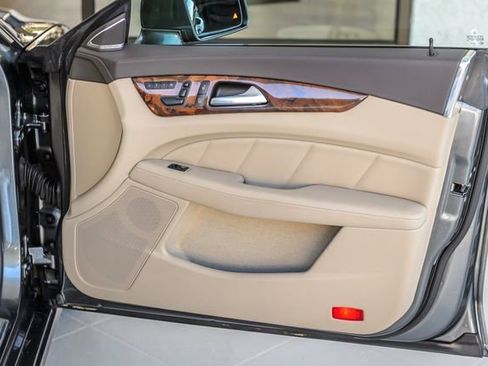Used 2014 Mercedes-Benz CLS 550 4MATIC image 54