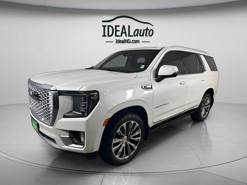 Used 2021 GMC Yukon Denali w/ Denali Premium Package image 12