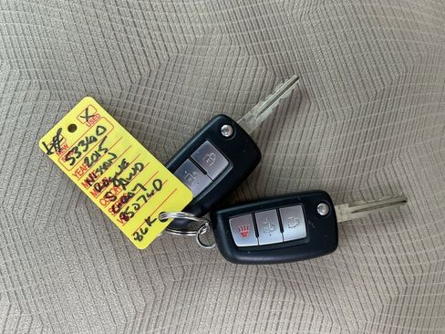 Used 2015 Nissan Rogue S image 22