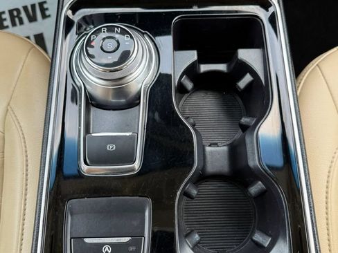 Used 2019 Ford Edge SEL w/ Cold Weather Package AWD/4WD image 32