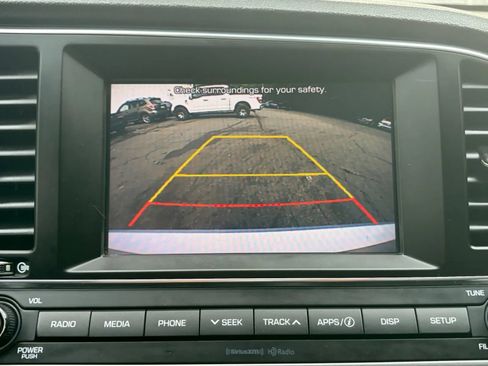 Used 2018 Hyundai Elantra Value Edition FWD image 34