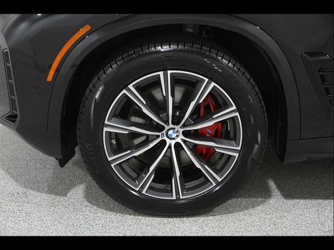 Used 2024 BMW X5 xDrive40i w/ Executive Package AWD/4WD image 22