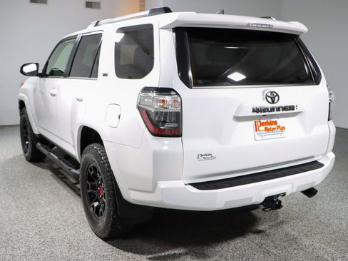 Used 2024 Toyota 4Runner SR5 Premium image 9