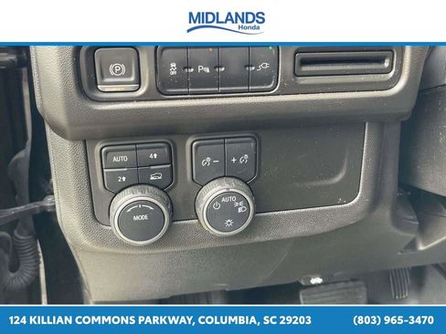 Used 2021 Chevrolet Suburban LT w/ Rear Media and Nav Package AWD/4WD image 23