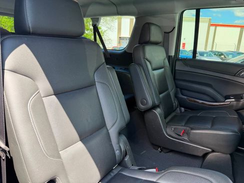 Used 2019 Chevrolet Suburban 3500 LT AWD/4WD image 40