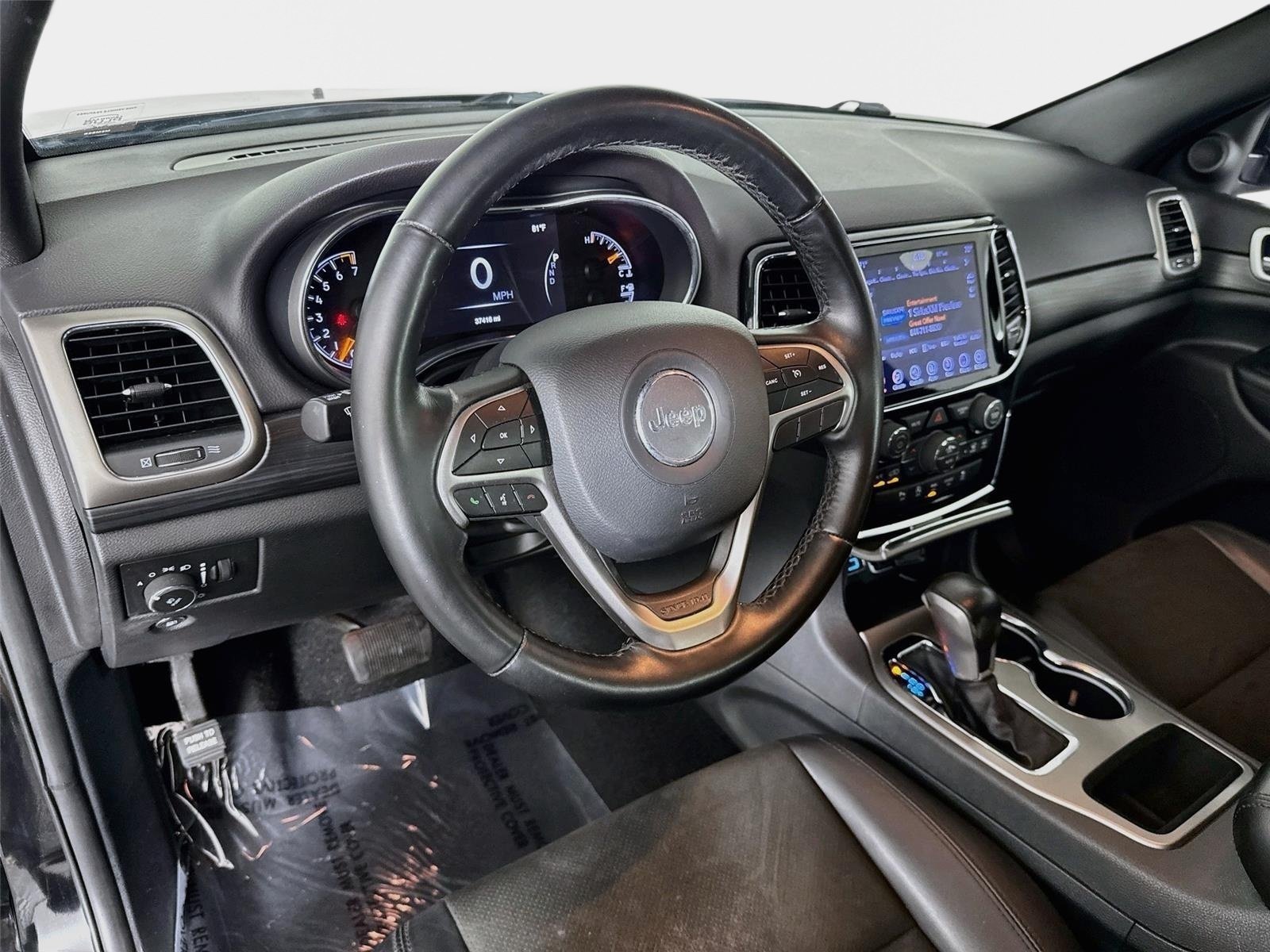 Used 2020 Jeep Grand Cherokee Altitude RWD image 9