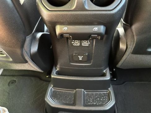 Used 2023 Jeep Wrangler Unlimited Rubicon 4xe w/ Cold Weather Group AWD/4WD image 18
