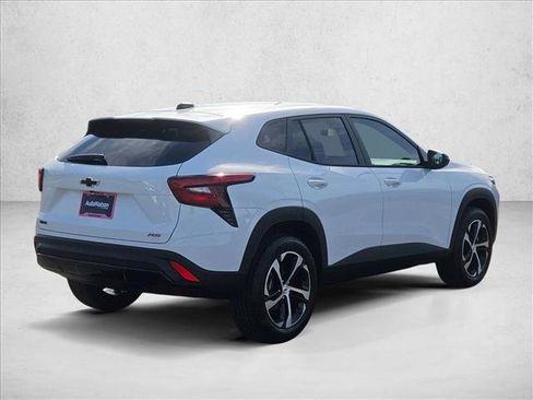 New 2026 Chevrolet Trax RS w/ Driver Confidence Package image 2