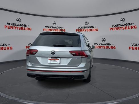 Certified 2024 Volkswagen Tiguan SE R-Line AWD/4WD image 7