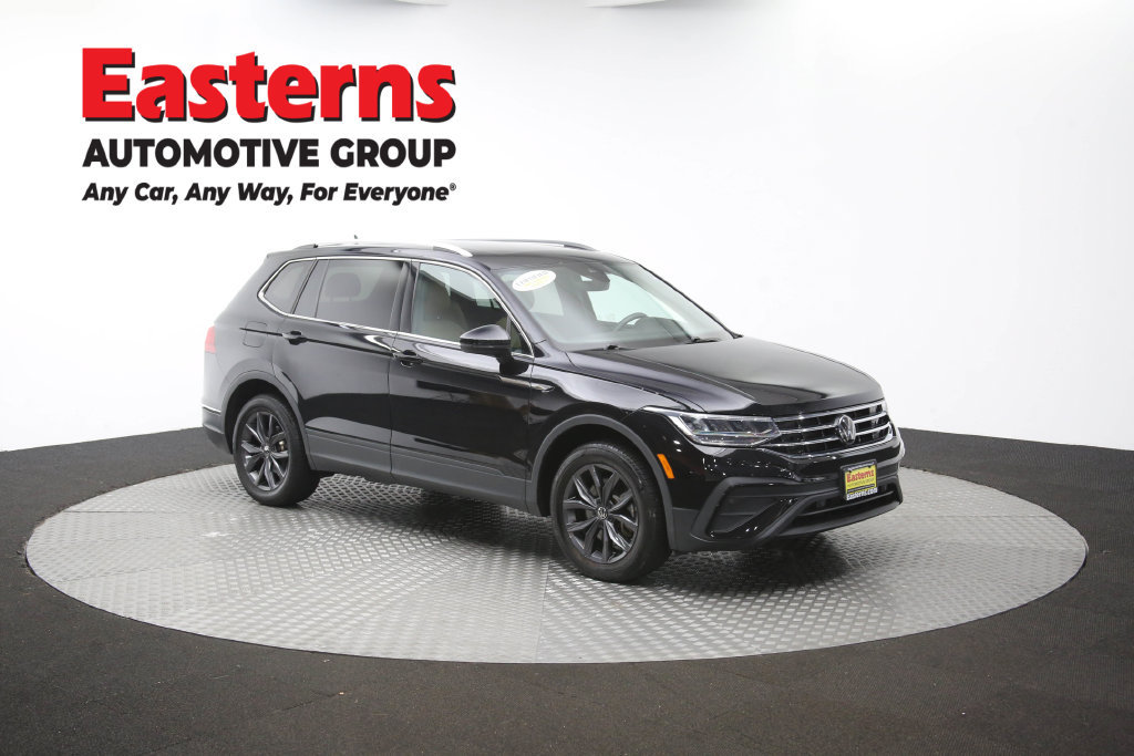 Used 2023 Volkswagen Tiguan SE AWD/4WD image 50