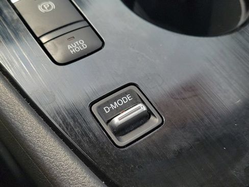 Used 2026 Nissan Rogue SL FWD image 24