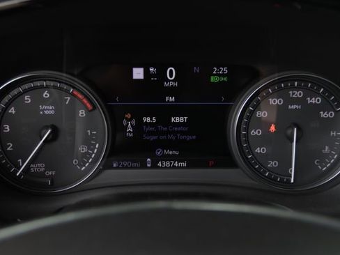 Used 2020 Cadillac XT5 Premium Luxury image 18