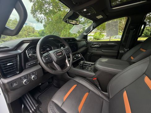 Used 2024 GMC Sierra 1500 AT4 w/ Technology Package image 14