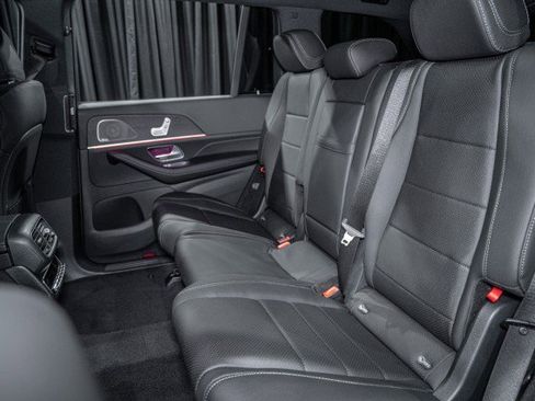 Certified 2025 Mercedes-Benz GLS 450 4MATIC image 13