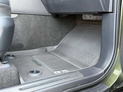 Used 2024 Lexus GX 550 image 89