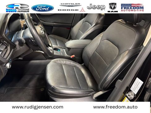 Used 2020 Ford Escape Titanium image 11